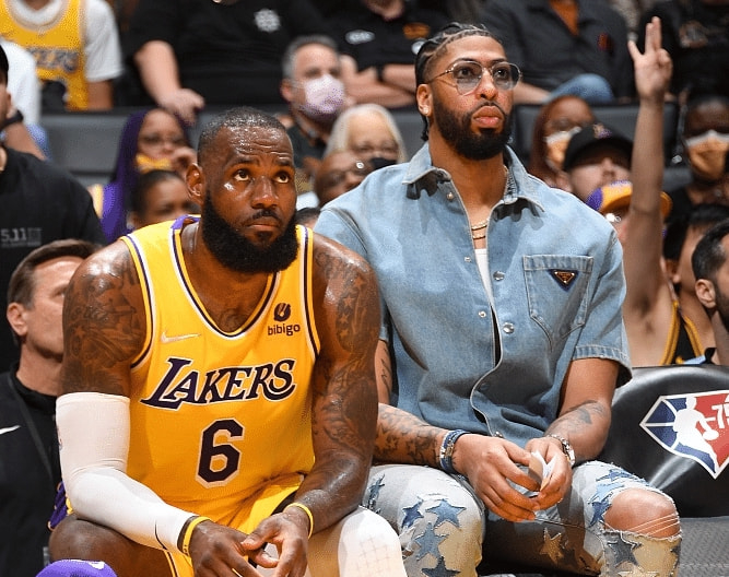 爱游戏（ayx）-包含赛地聚焦：意大利杯加时末段热度飙升，密尔沃基雄鹿官宣签约，媒体盛赞，赛程密集仍需轮换的词条-爱游戏（ayx）