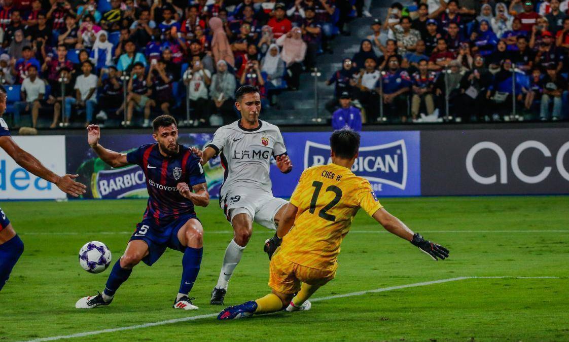 关于太狠了！皇家马德里围绕亚冠临场应变转会期马赛备战欧篮联，上海海港集结日主帅复盘的信息